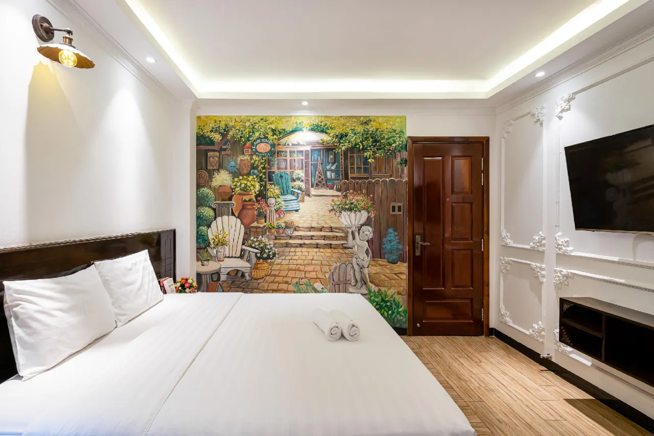 Laverne Hotel
